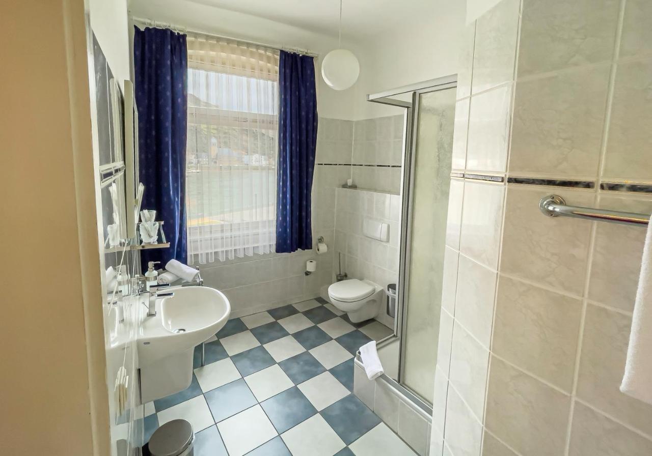 Hotel Zum Goldenen Löwen 2*